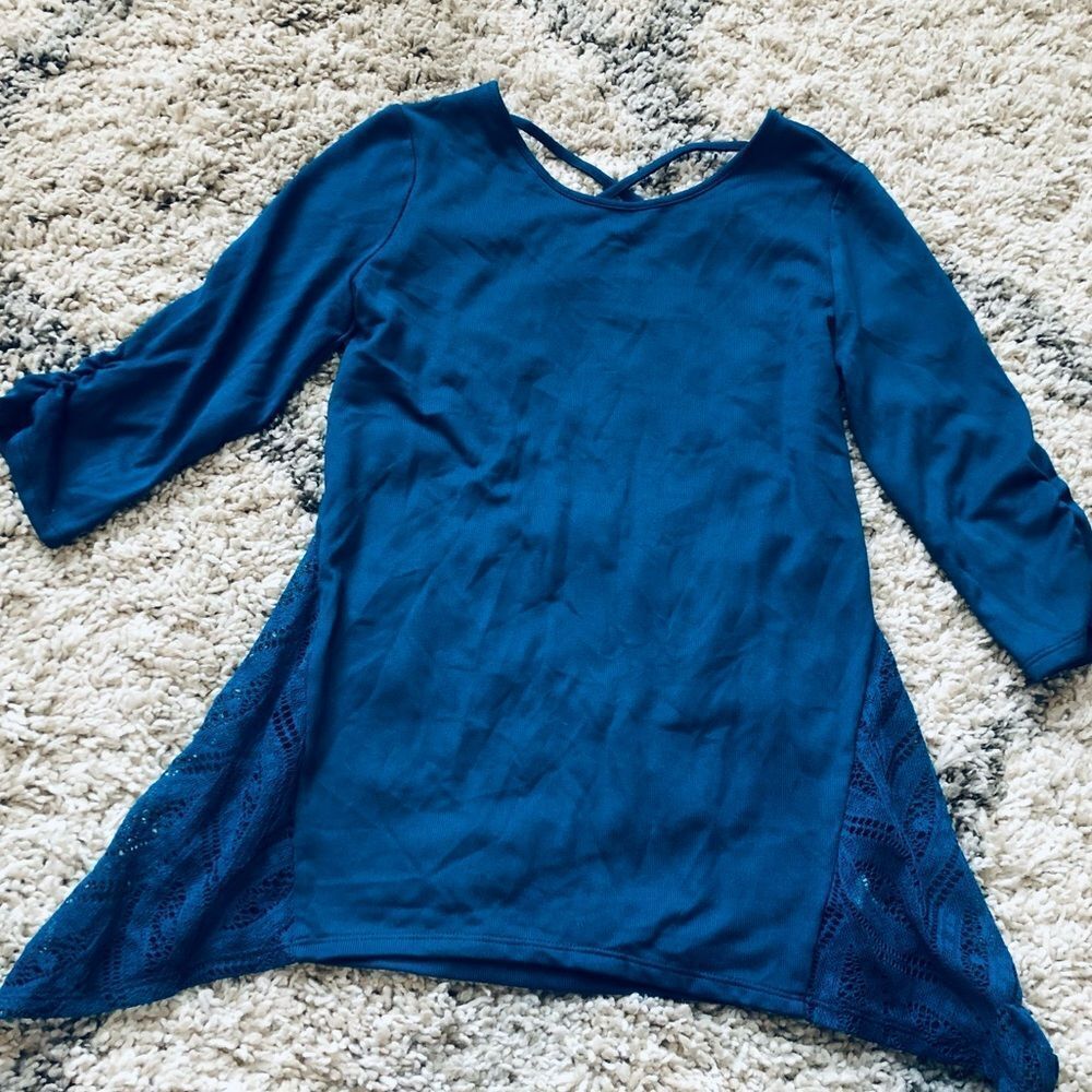 Teal Blue Lace Flowy IZ Byer Top